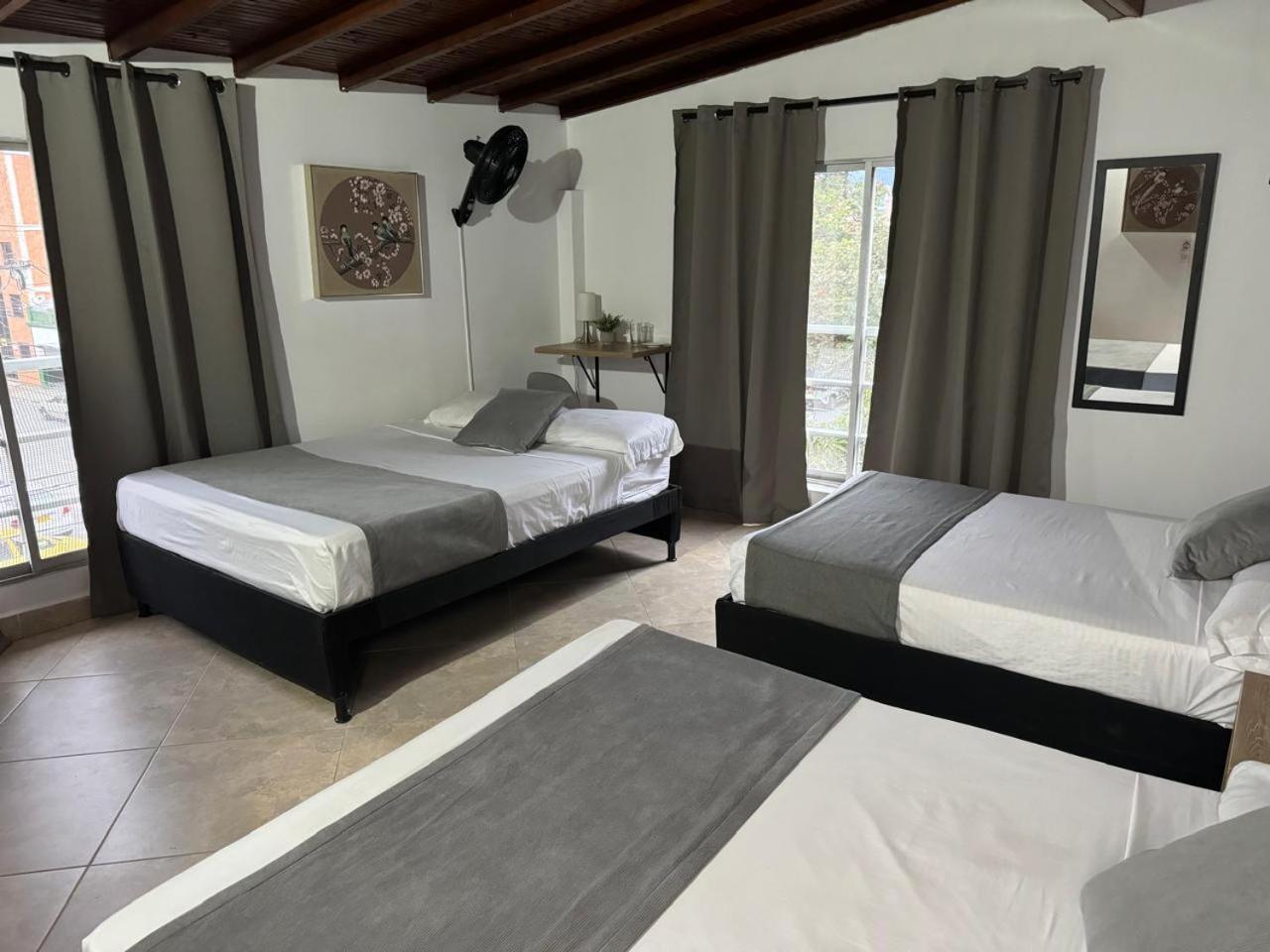 Gemas San Joaquin 1 Otel Medellín Dış mekan fotoğraf