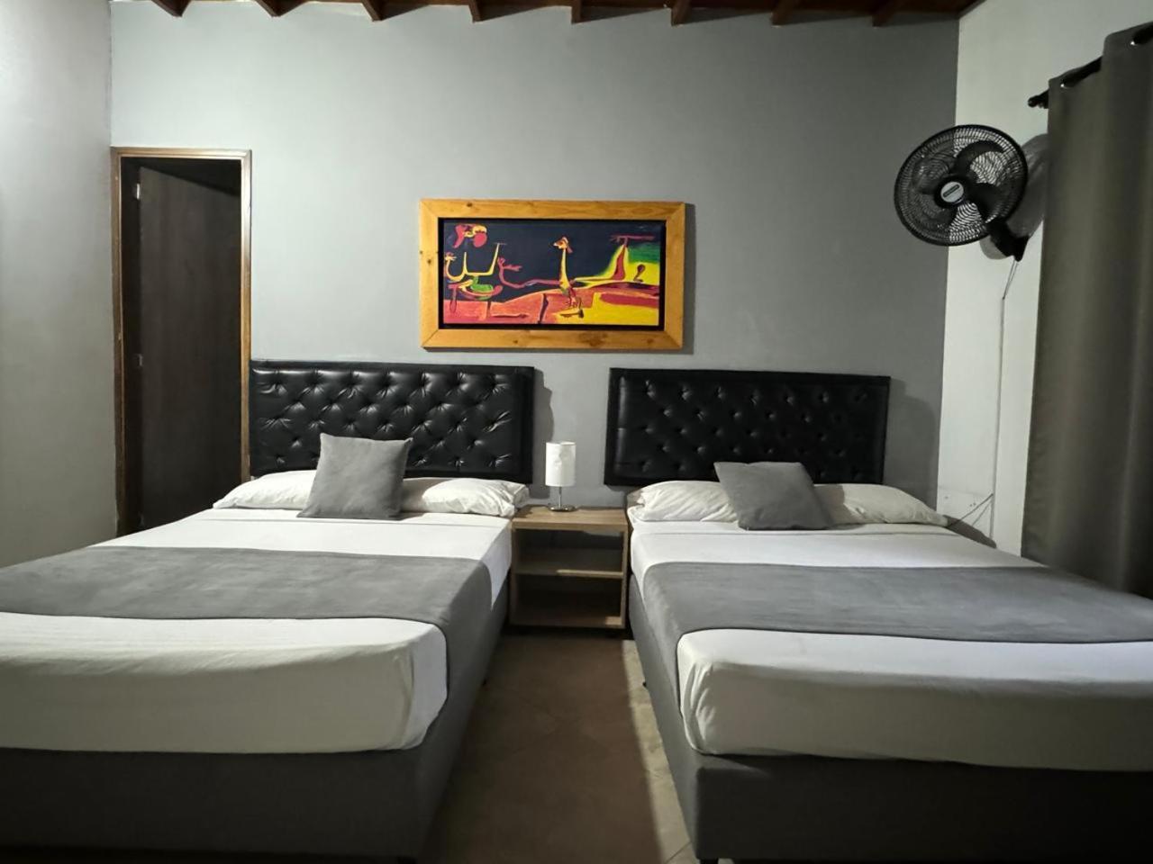 Gemas San Joaquin 1 Otel Medellín Dış mekan fotoğraf