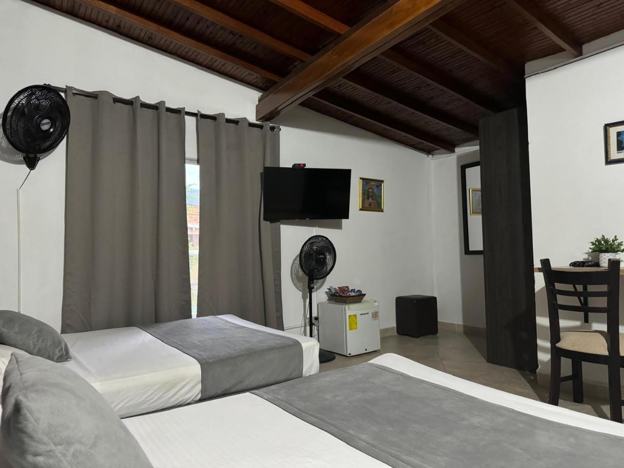 Gemas San Joaquin 1 Otel Medellín Dış mekan fotoğraf