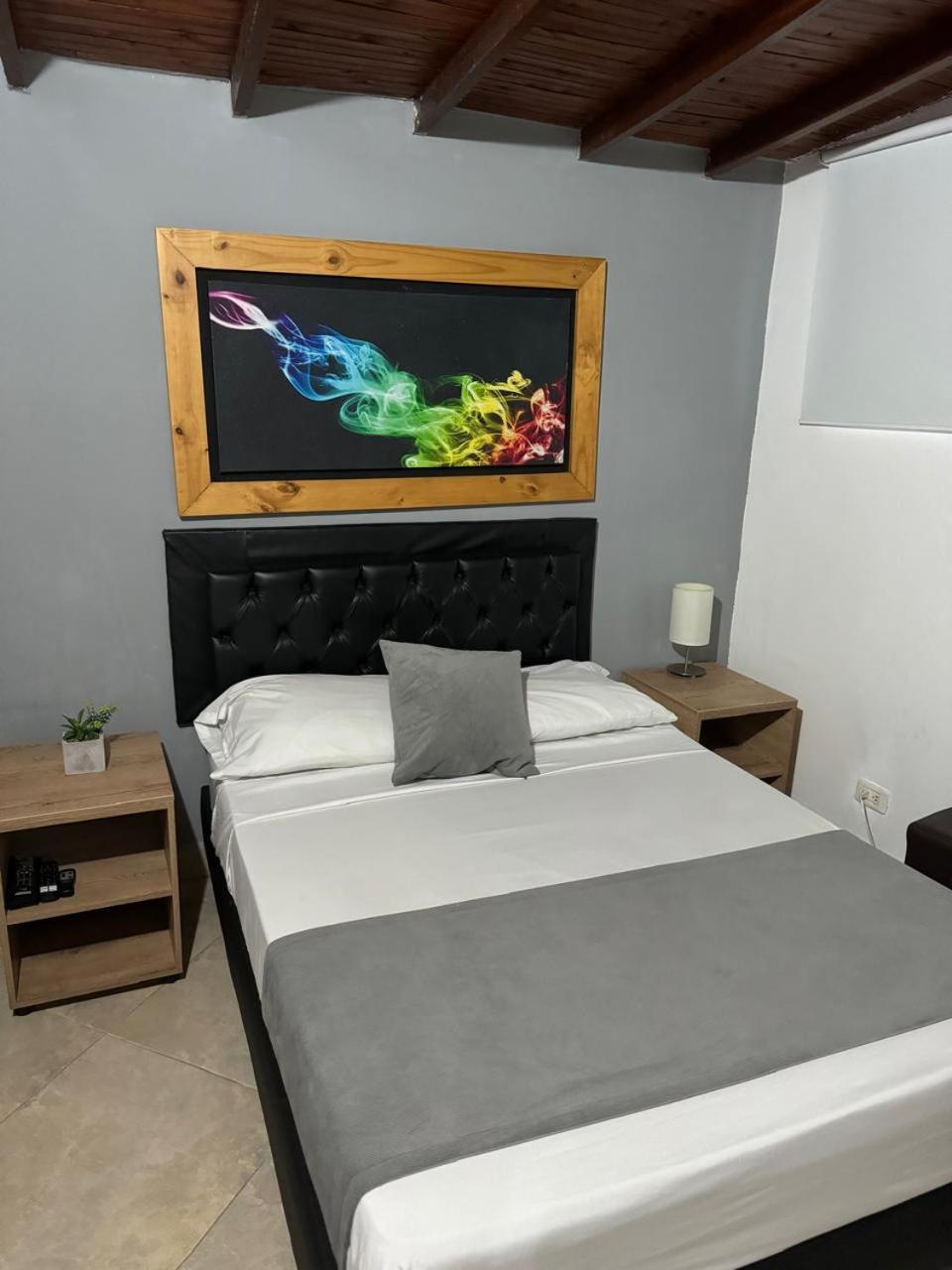 Gemas San Joaquin 1 Otel Medellín Dış mekan fotoğraf