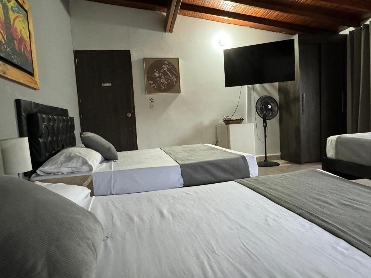 Gemas San Joaquin 1 Otel Medellín Dış mekan fotoğraf